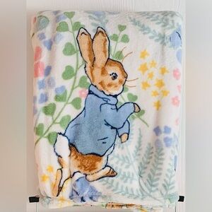 Beatrix Potter Peter Rabbit Peter Cottontail Easter Flowers Throw Blanket
